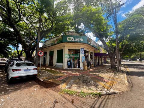 Salão à venda em Maringá, Zona 05, com 580 m²