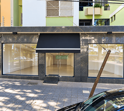 Sala para alugar em Maringá, Zona 04, com 120 m²
