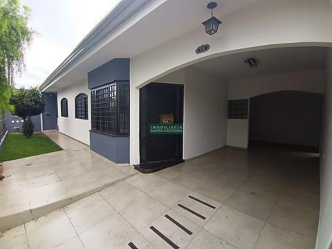 Aluga-se Casa com 3 Quartos (1 Suíte) no Jardim Brasil – Maringá/PR