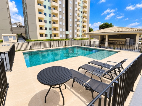 Apartamento para alugar em Maringá, Recanto dos Magnatas, com 2 quartos, com 49 m²